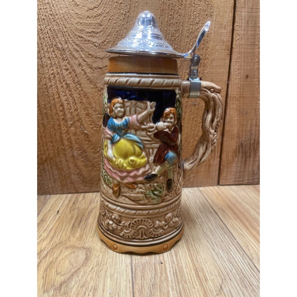 Beer stein music box made in Japan - excellent condition